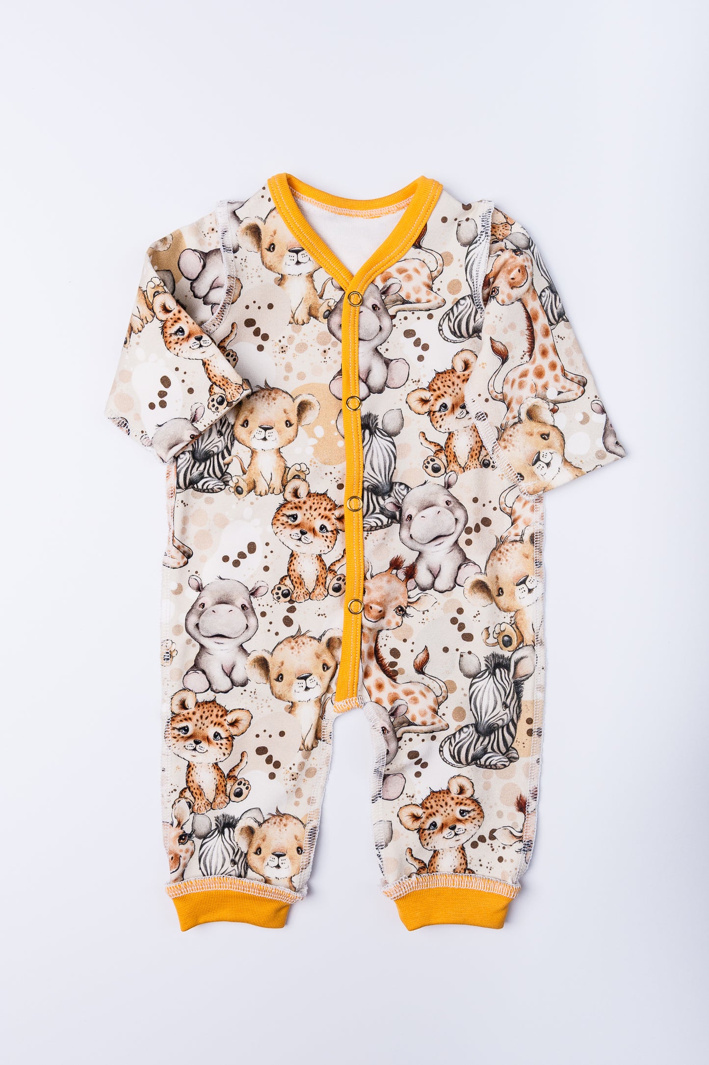 Sleepsuit “Savannah Friends” 43 — warm looped jersey, open hands and feet, outer seams