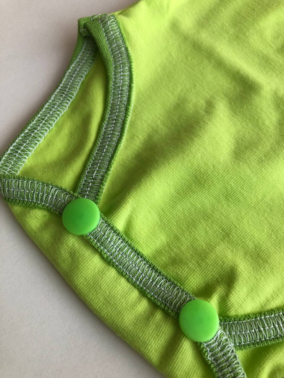 Komplekts “Laimas vasara” 44–46 — bodijs ar īsām piedurknēm un cepurīte, kokvilna