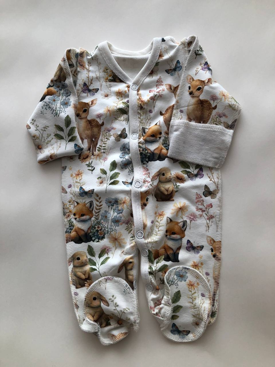 Slepis “Meža stāsti” 46 — aizvērtas kājiņas, garās piedurknes, šuvumi uz āru